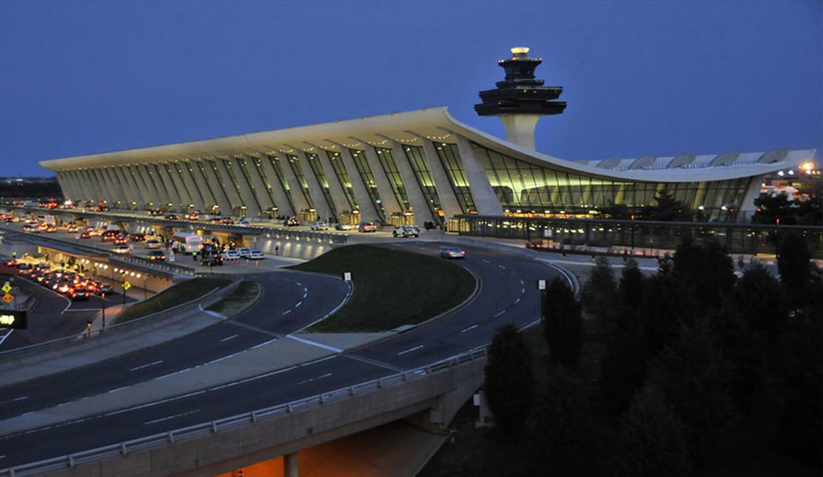 Dulles Airport Departures Terminal Drop-off Zone with Car Service Baltimore Vehicle Waiting